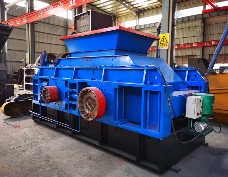 雙層對(duì)輥制砂機(jī) 
